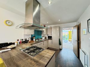 Photo 11- click for photo gallery